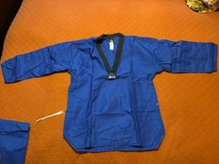 Century Martial Arts Taekwondo Competitor Series Gi (top + bottom) Size 3 *Good*