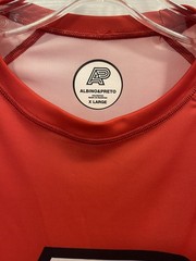 Preowned Albino & Preto Rash Guard size XL