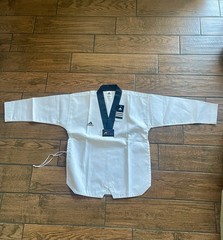 Adidas Size 150 cm White Color Black Collar Dobok Taekwondo Top WTF ORIGINAL