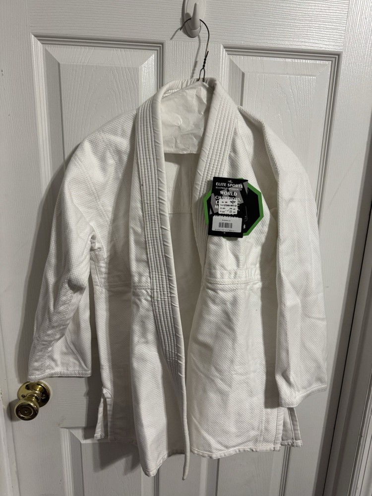 Elite Sports MMA Jiu Jitsu Gi White ET2600 Size C2 Top only New With Tags