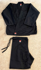 GTMA Martial Arts GI Karate 2-Piece Black Size 3/170 Adult Unisex
