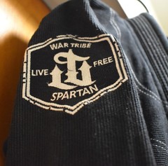 War Tribe SPARTAN LIVE FREE Jiu-Jitsu Set Jacket & Pants Black A1 martial arts
