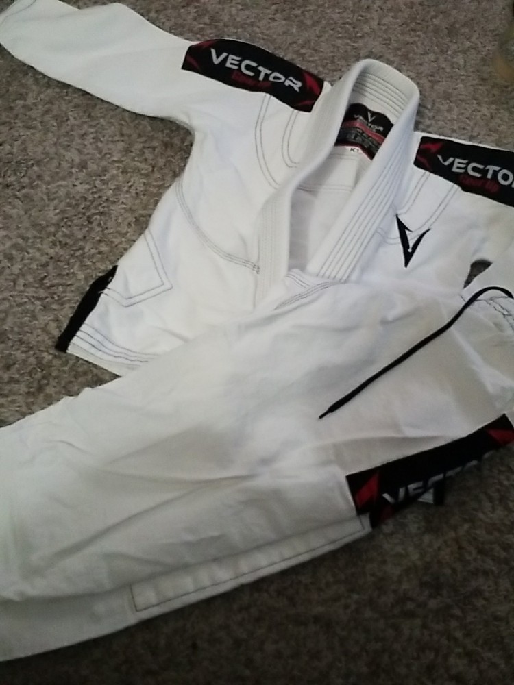 VECTOR SPORTS Attila Series PREMIUM FIGHT GEAR White BRAZILIAN JIU JITSU K1 C18