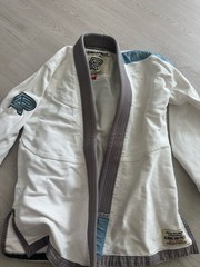 Albino and Preto A&P BJJ Brazilian Jiu-Jitsu Mat HB Gi White Size A0