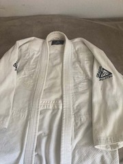 Gracie Jiu-Jitsu Official Gi 100% Cotton White Adult Unisex 4/170 Gi and pants