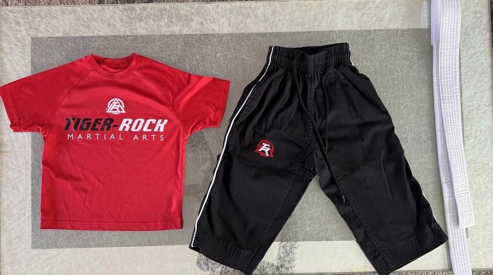 Tiger Rocks Kid’s YXS Karate Uniform