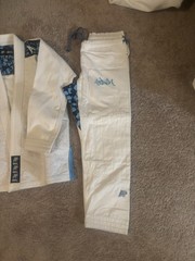 Albino & Preto A&P A0 BJJ Jiu-Jitsu Gi Uniform Set White/Blue Trim