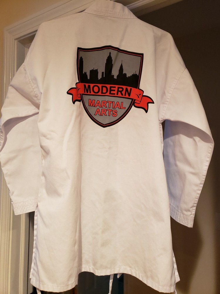 Men’s Modern Martial Arts Karate Uniform