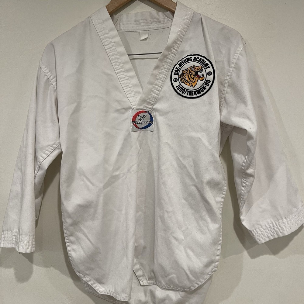 VINTAGE Tiger Claw Taekwondo Dobok Top Martial Arts White V-Neck Streetwear Judo