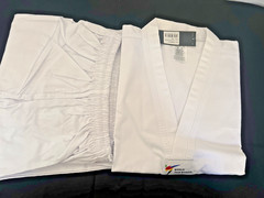 ADIDAS ADI-CHAMP III TAEKWONDO UNIFORM WITH WHITE V-NECK. Size 190