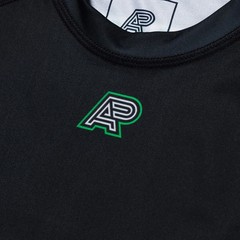 Athletic Rash Guard – Albino & Preto Accelerate LS & Shorts