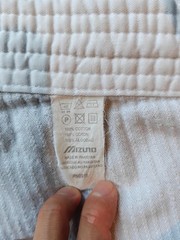 Mizuno Judo Gi Uniform White Jacket & Pants Size Approx. 4 Very Good Condition