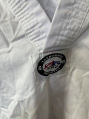 MARTIAL ARTS GROUP WHITE GI GLADIATOR TAEKWONDO APPROVED MAG KID SIZE 2 UNIFORM