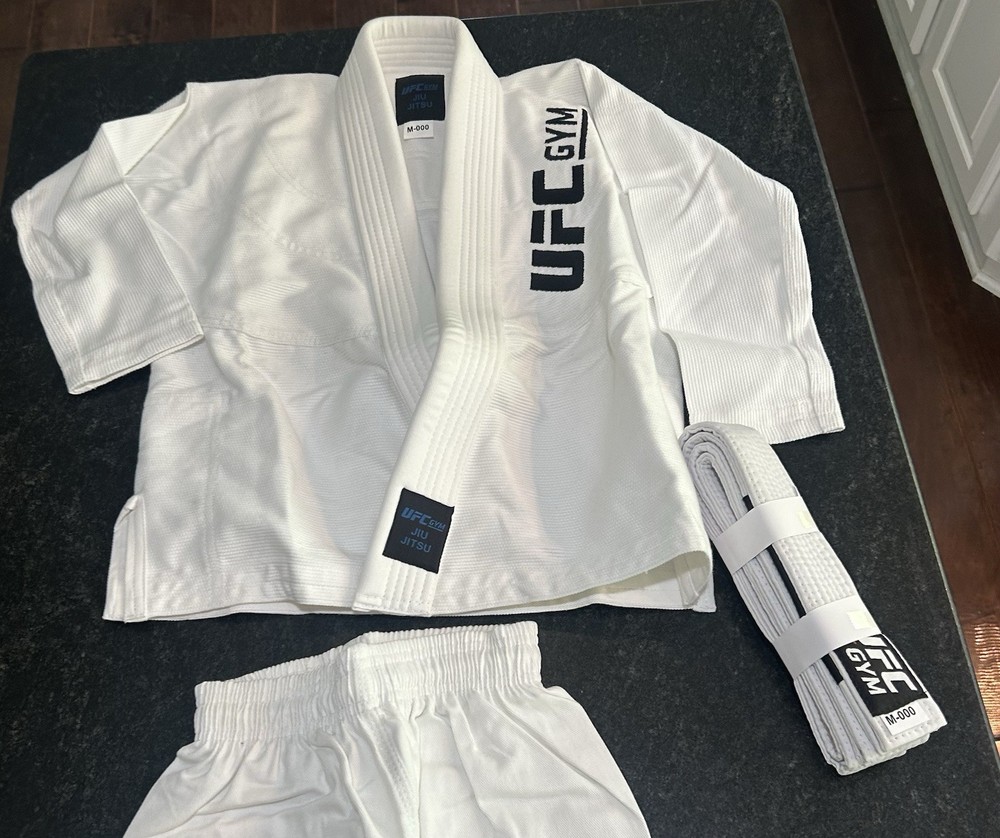 NEW! UFC Gym Jiu Jitsu Gi – Size M000 White With Black & Blue Branding