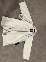 White BreakPoint Jui-Jitsu Gi – Size: A0 top, A0 Pants, A1 White Belt