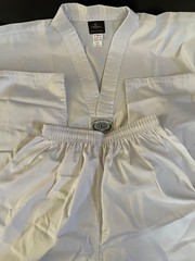 Century Martial Arts Tae Kwon Do, Uniform Student White Size 5 (Adult Large)