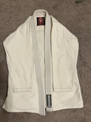 White BreakPoint Jui-Jitsu Gi – Size: A0 top, A0 Pants, A1 White Belt