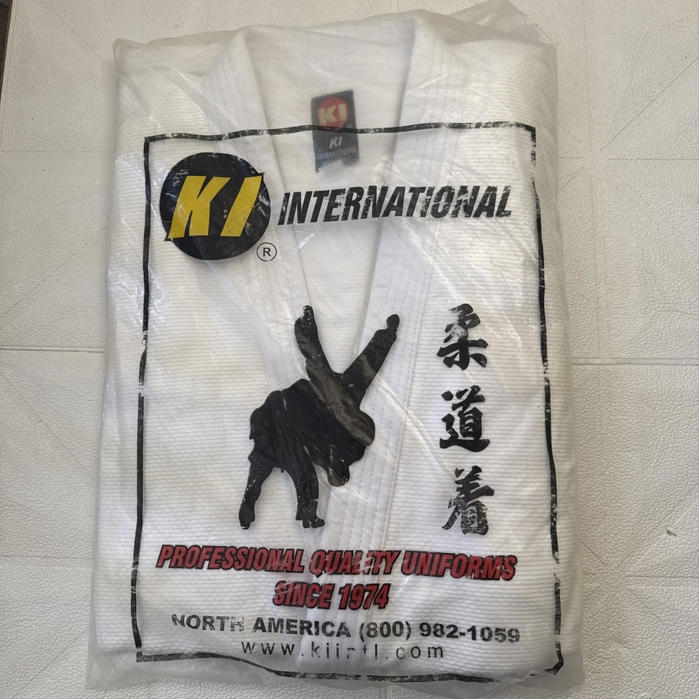 KI INTERNATIONAL KIMONO, KI WHITE HEAVY COTTON KARATE UNIFORM SIZE 6.