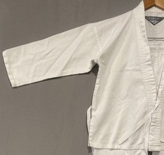 Century Youth Karate Uniform Size 0 White Kid’s Martial Arts Taekwondo Costume