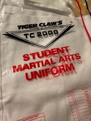 Tiger Claw’s TC 2000 Student Martial Arts Uniform Size 00