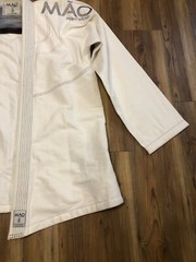 Mão Fightwear A3 Equilibrio Brazilian Jiu Jitsu Kimono A3 Top White