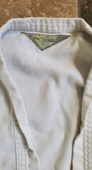 Size 00 Kids White Martial Arts Gi 3 pieces top bottom belt