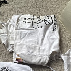 Vision Revolution Taekwondo Uniform & Protective Gear Set Size 2