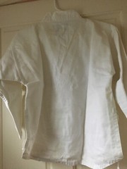 taekwondo uniform Shirt Youth Med Size 2 Macho Martial Arts Gently Used Clean