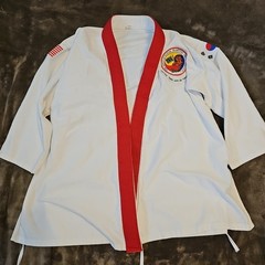 Kid’s Karate Gi Uniform Sz 3 Educational Martial Arts System White Red, Patches