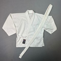 ProForce Karate Gi Martial Arts Uniform Top with White Belt Sz 00 White Student