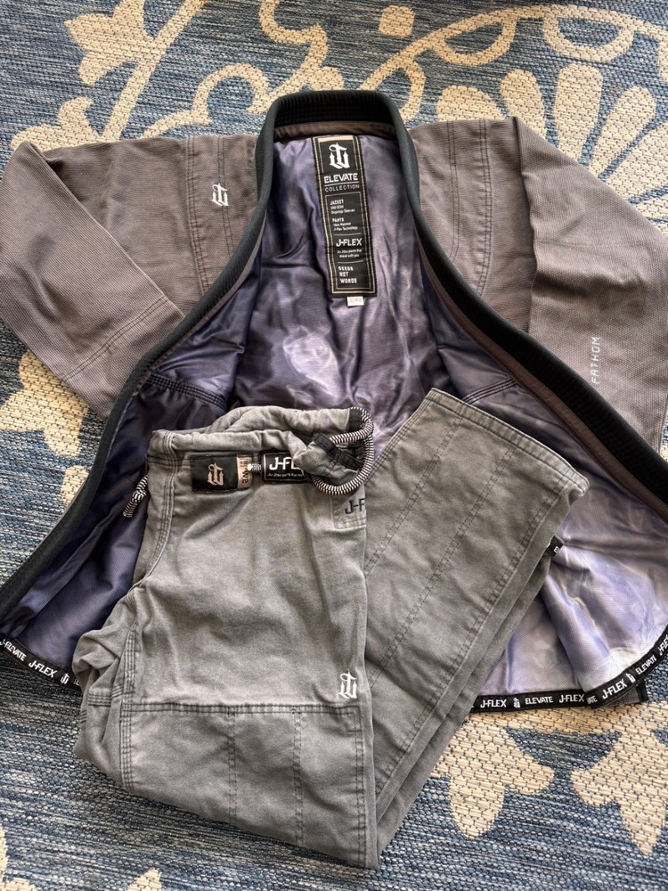 War Tribe Gi Set Womens Smoke W1 Gray Jiu Jitsu Ripstop MMA *No Belt