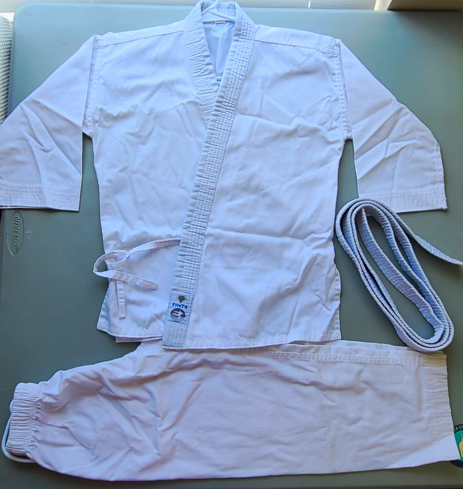 Martial Arts Gi Set Jacket & Pants w/ White Belt Kids Unisex White Size 00/120