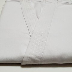 Tiger Claw Student Martial Arts Uniform TC2000 Series Kids Size 000 50 lbs 4′-0″