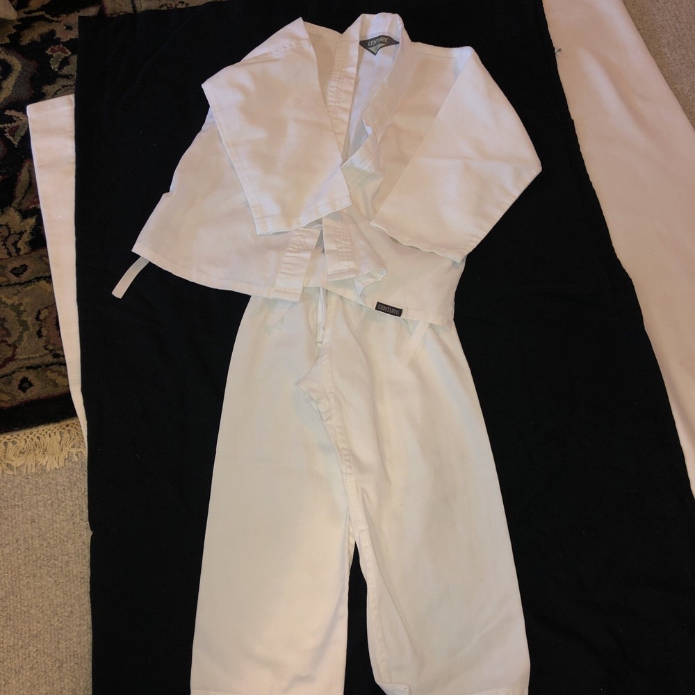 CENTURY UNISEX 2 PIECE MARSHALL ARTS KARATE SET PANTS / TOP SIZE 00