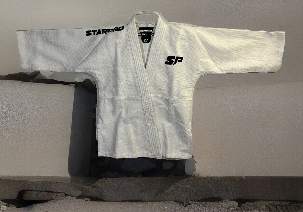 Youth Starpro Resolute Karate Jacket / Top, Sz. 130, New w/o Tags