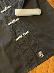 2 Martial Arts Karate Top & Jacket Size 4 Adult Kung Fu Tiger Black Bold Dynamic