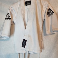 Gracie Jiu-Jitsu Classic Gi With Belt Sz 00/120 (Kids 4-7) White BJJ MMA Boxing