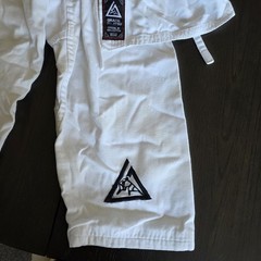 Gracie Academy Youth BJJ Gi White Size 000/110 with Patches – Bullyproof