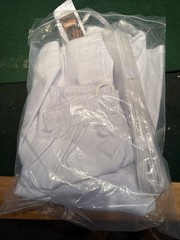 Jaguar taekwando Pro Gear Karate White Size 4