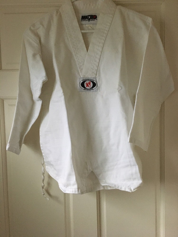 taekwondo uniform Shirt Youth Med Size 2 Macho Martial Arts Gently Used Clean