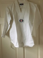 taekwondo uniform Shirt Youth Med Size 2 Macho Martial Arts Gently Used Clean