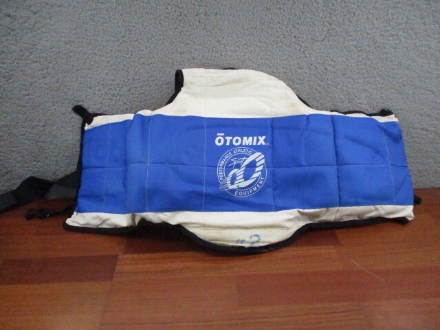 Otomix The World Taekwondo Federation Sparring Vest Martial Arts Karate MMA