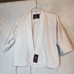 Gracie Jiu-Jitsu Classic Gi With Belt Sz 00/120 (Kids 4-7) White BJJ MMA Boxing