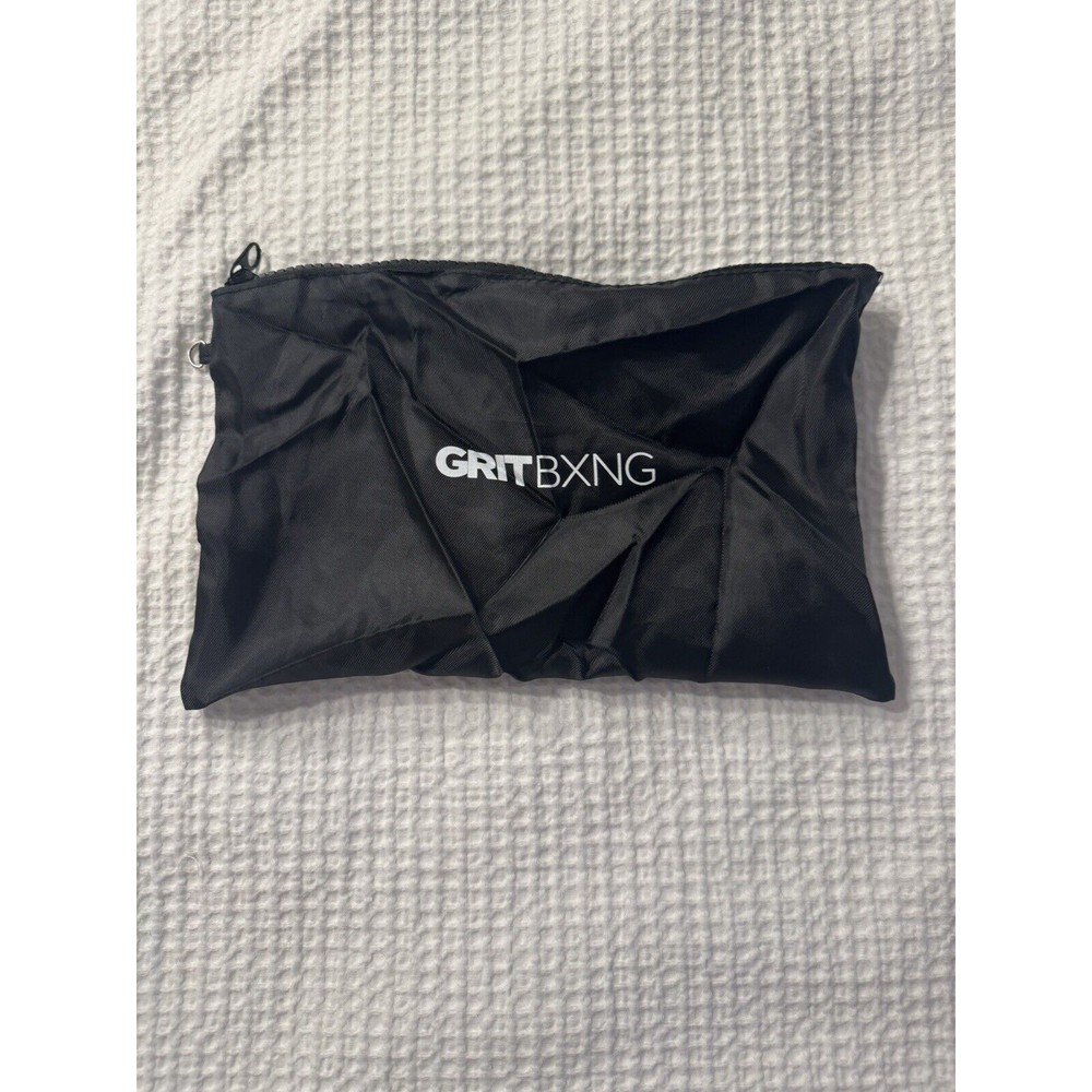 Grit Bxng boxing pouch black zipper athletic
