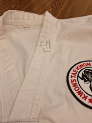 Taekwondo Uniform Top Pullover With Patches Size 4 Adult White