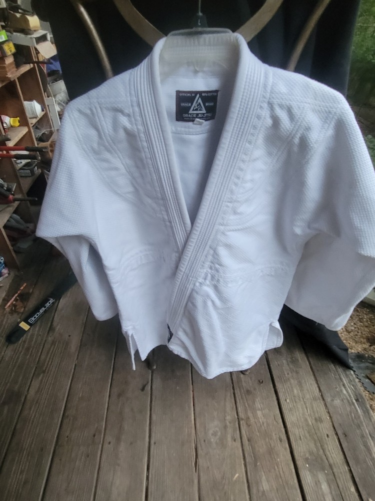 Gracie Barra GI White  – Size 12 – GOOD CONDITION!