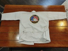 FUJI „Taekwondo America” Embroidered Youth White Karate Uniform Robe (Size 1)