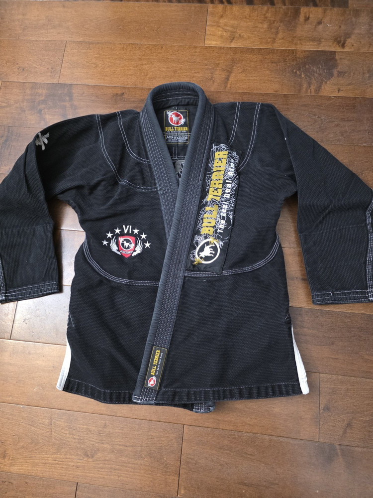 Bull Terrier Jiu jitsu BJJ Kimono, Size A1S. Fits like A0. Vintage RARE! w/ rash