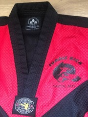 Lot Of 2 Kid’s Tae Kwon Do Gi Black & Red (Sz 0- 140cm)+ White (size 1 – 150cm)