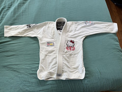MOYA BRAND CO. Hello Kitty White Jiu-Jitsu Gi Uniform Kids Unisex Size K1